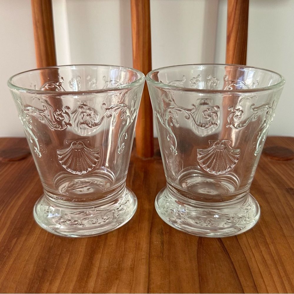 Set of 2 La Rochere France Versaille Shell Glasses